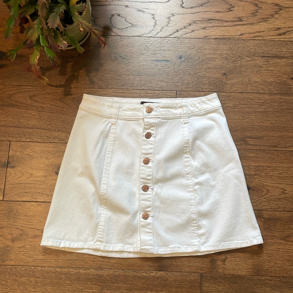 A Line White Skirt